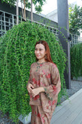 Seiring in Brown with Dark Green Embroidery
